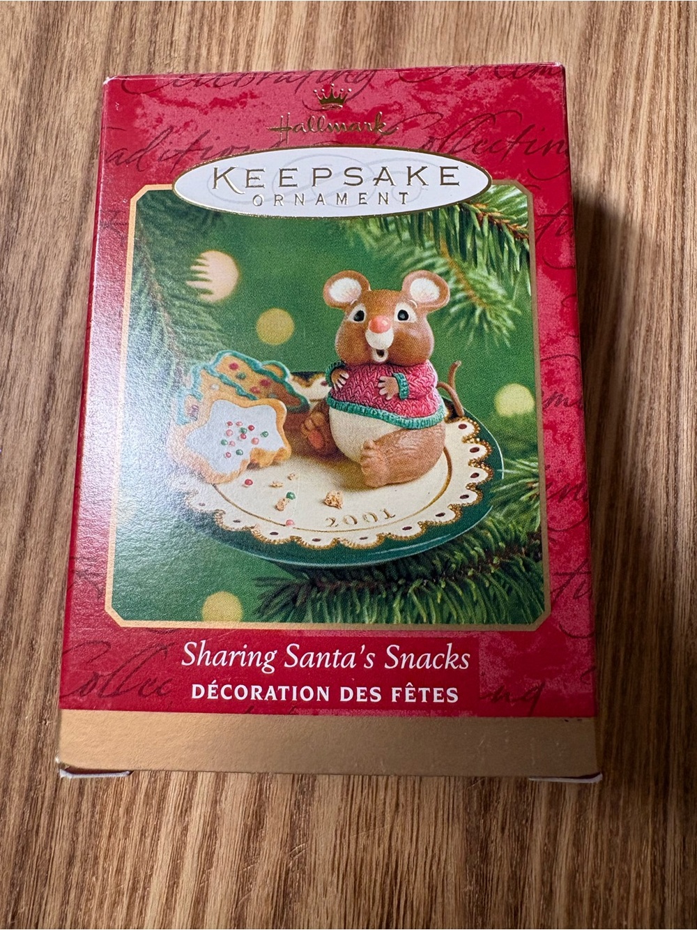 Hallmark Keepsake Ornament - Sharing Santa's Snacks